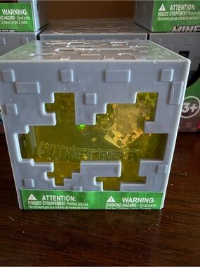 Minecraft Glow Cube Toy - Yellow
